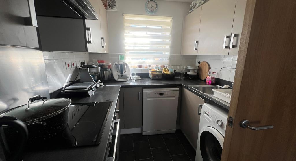 Image showing the kitchen at 63 Bellamy Street, Castleford.