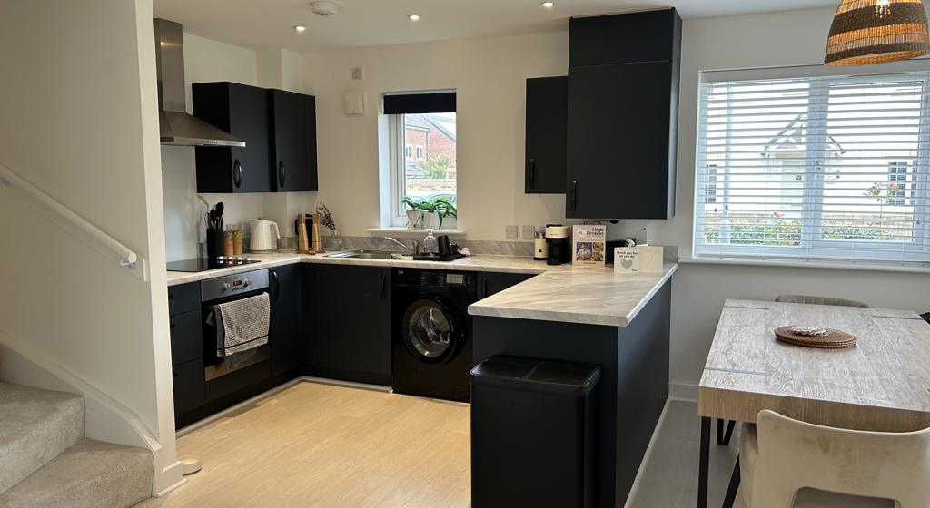 Image of the kitchen/dining area at Park Hill Way, Wakefield.