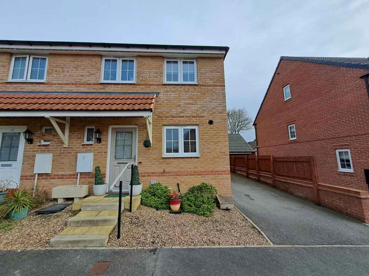 Image showing the front of the property and driveway at 17 Bluebell Walk, Pontefract.