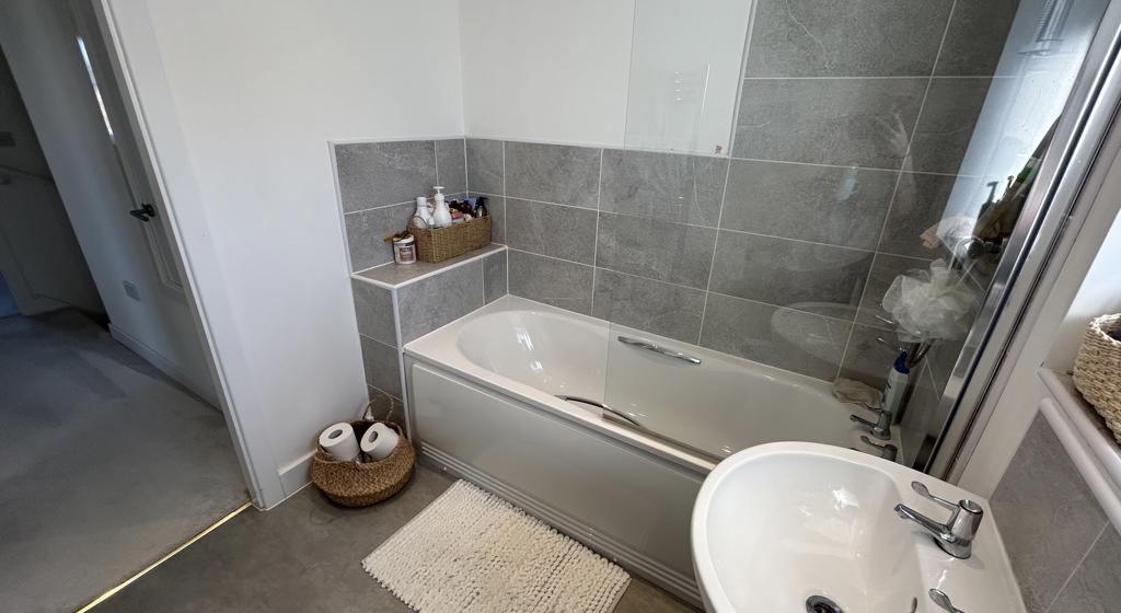 Image of the bathroom at Park Hill Way, Wakefield.