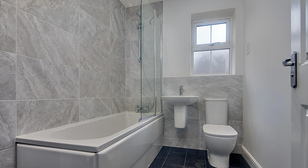 Image showing the bathroom at 20 Woffinden Rise, Beverley.